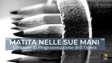 Matita nelle Sue mani